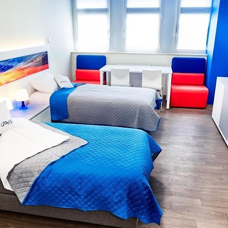 Hostel Umed Лодзь Экстерьер фото