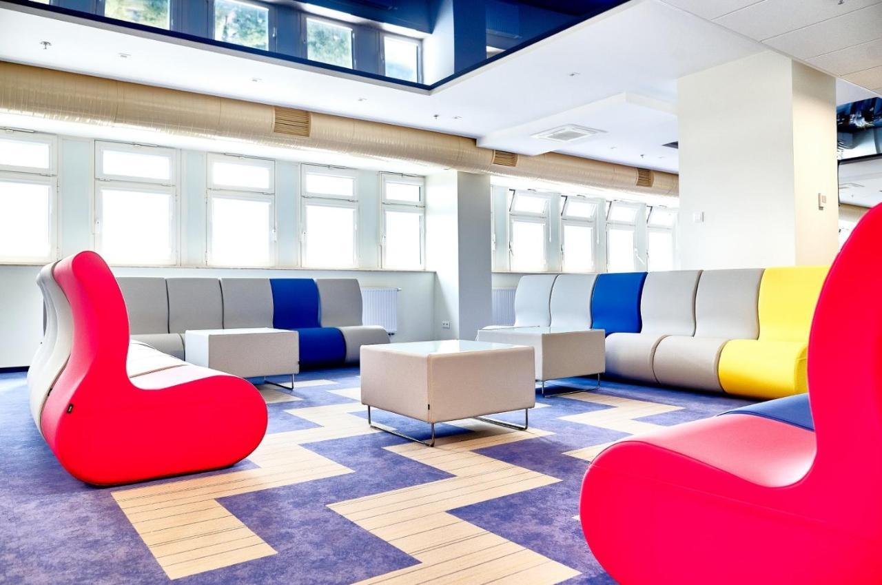 Hostel Umed Лодзь Экстерьер фото